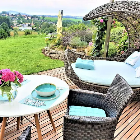 Haus Am Weinberg Ii זיקירכן אם ואלרזי